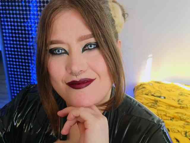 Laura-Wicked webcam
