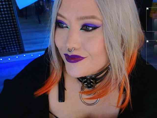 Laura-Wicked webcam