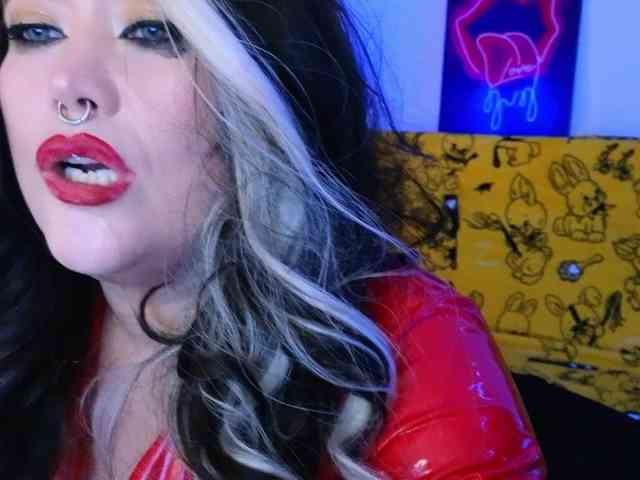 Laura-Wicked webcam
