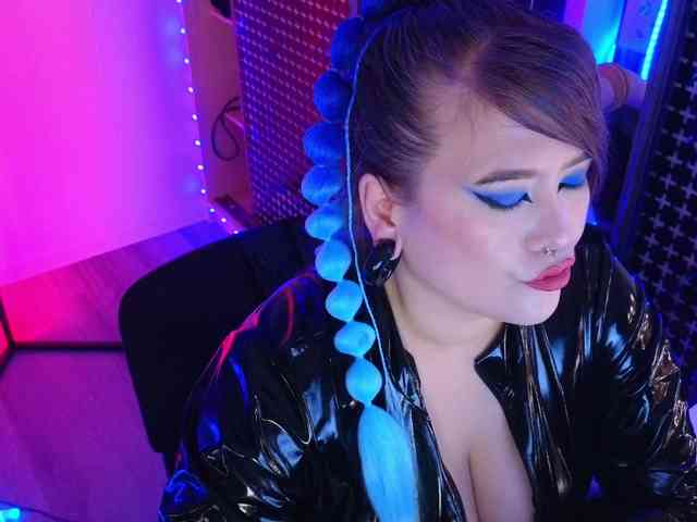 Laura-Wicked webcam