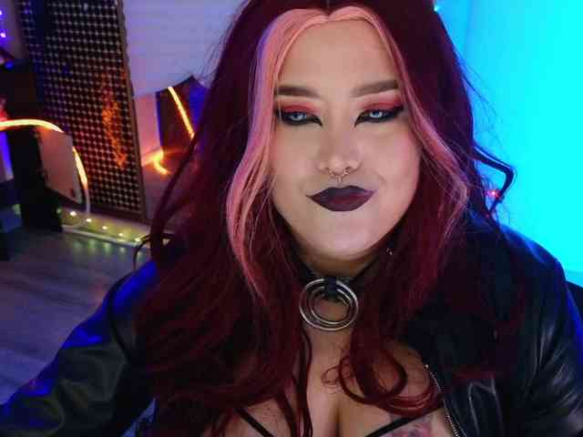 Laura-Wicked webcam