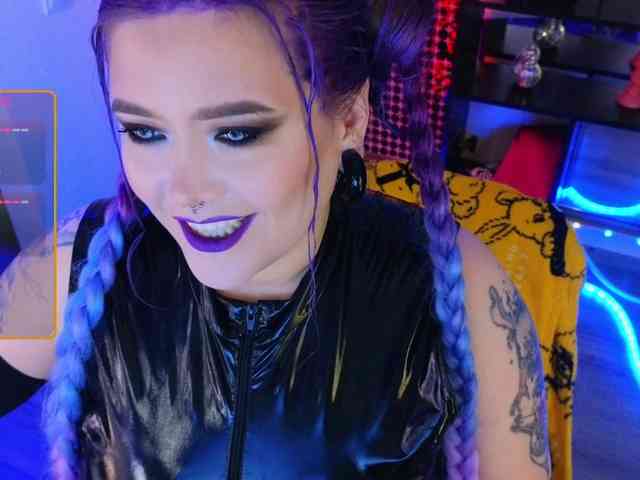 Laura-Wicked webcam