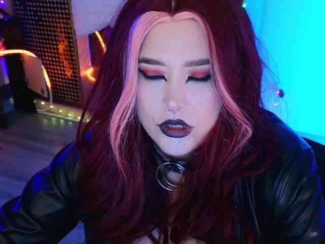 Laura-Wicked webcam