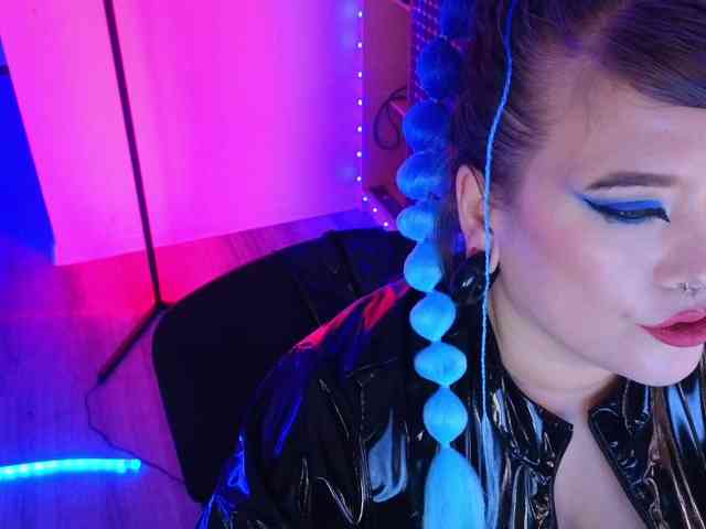 Laura-Wicked webcam