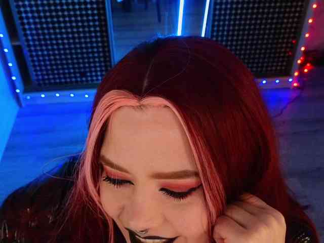 Laura-Wicked webcam