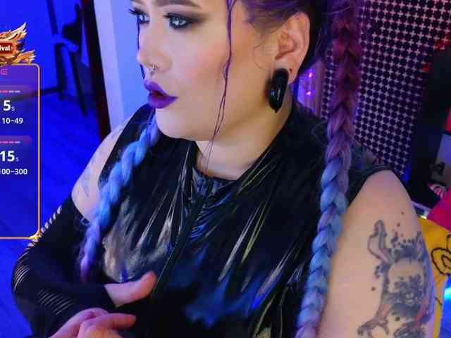 Laura-Wicked webcam