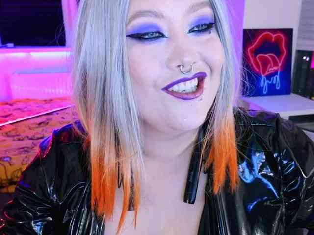 Laura-Wicked webcam