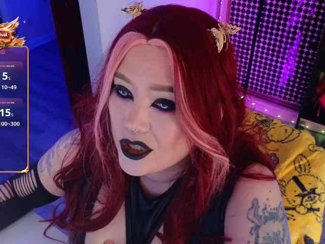 Laura-Wicked webcam