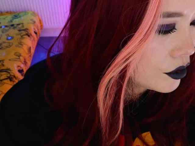 Laura-Wicked webcam