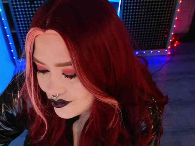 Laura-Wicked webcam