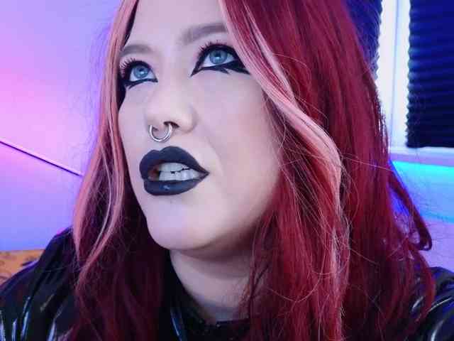 Laura-Wicked webcam