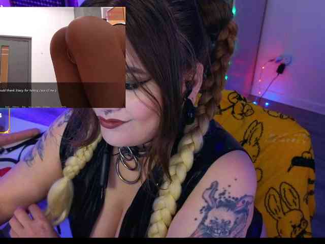 Laura-Wicked webcam