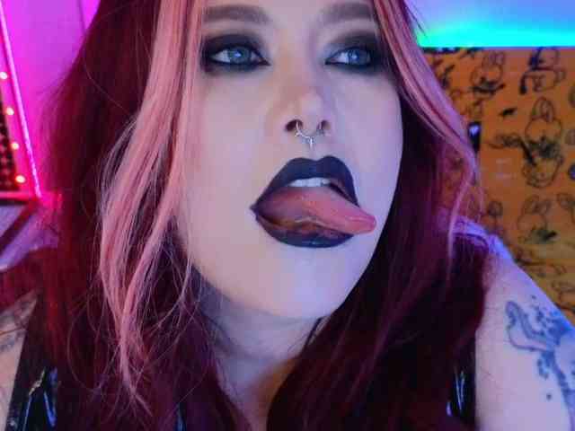Laura-Wicked webcam