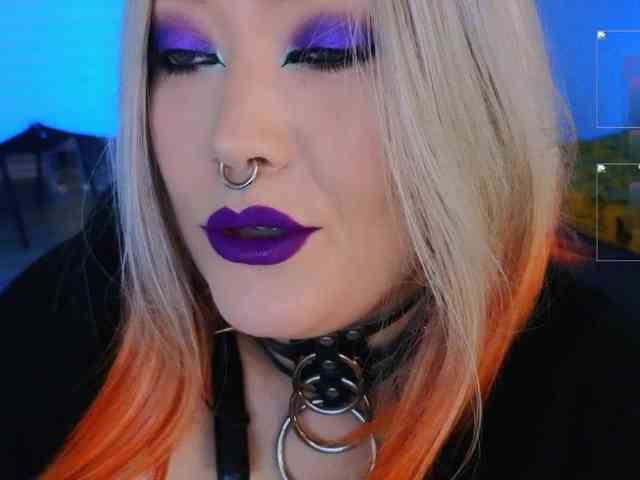 Laura-Wicked webcam