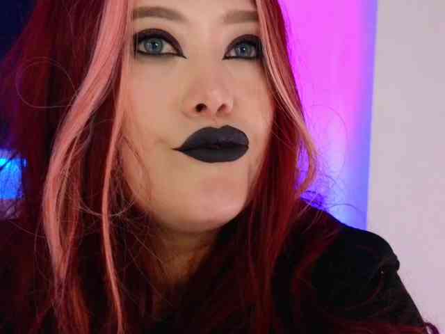 Laura-Wicked webcam