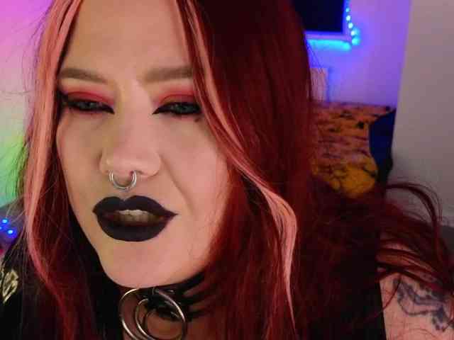 Laura-Wicked webcam