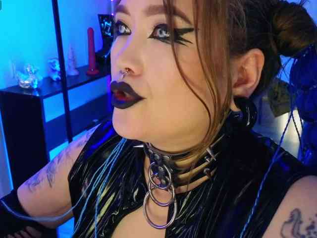 Laura-Wicked webcam