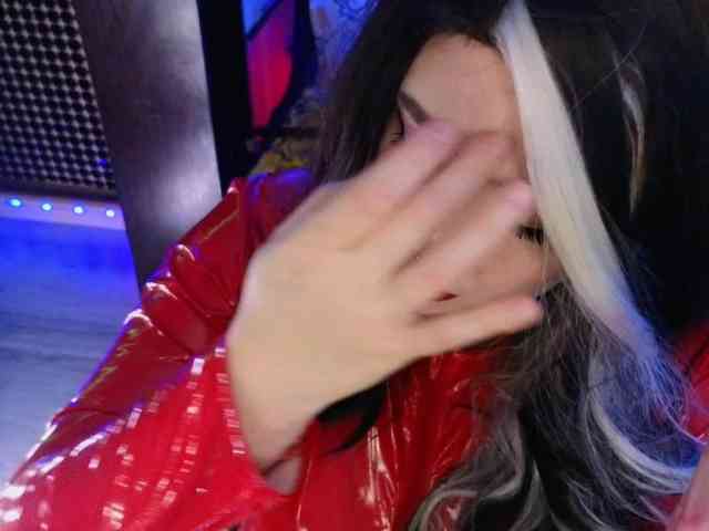 Laura-Wicked webcam