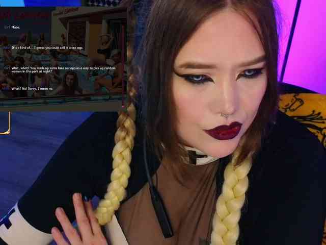Laura-Wicked webcam