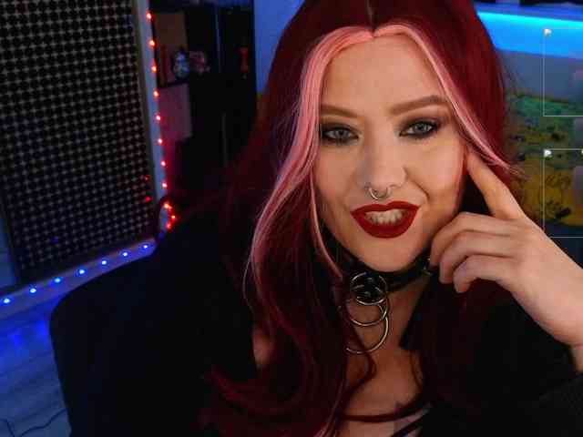 Laura-Wicked webcam
