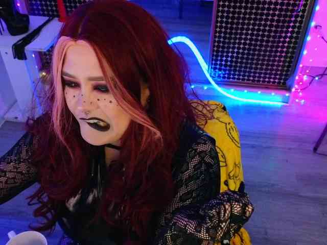 Laura-Wicked webcam