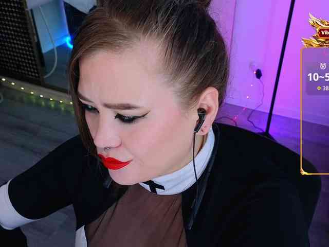 Laura-Wicked webcam