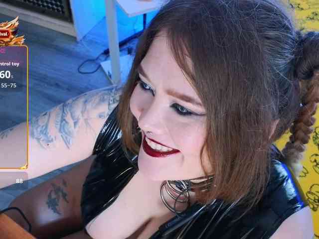 Laura-Wicked webcam