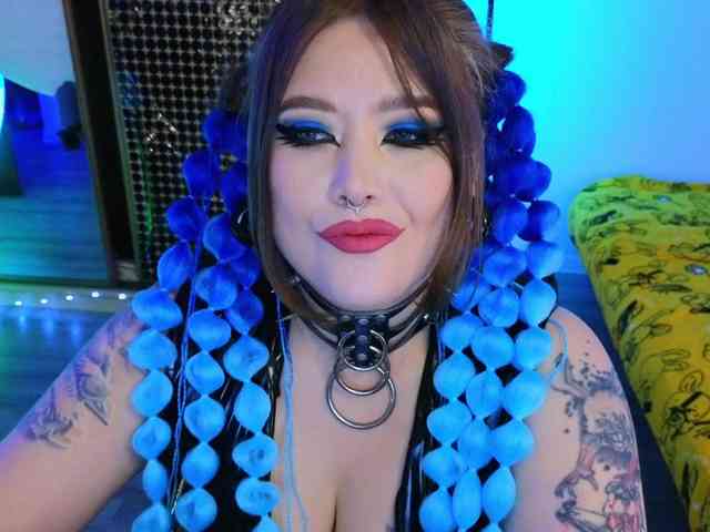 Laura-Wicked webcam