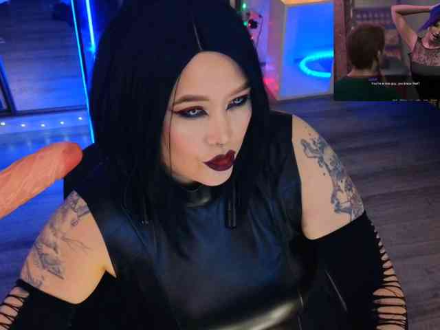 Laura-Wicked webcam
