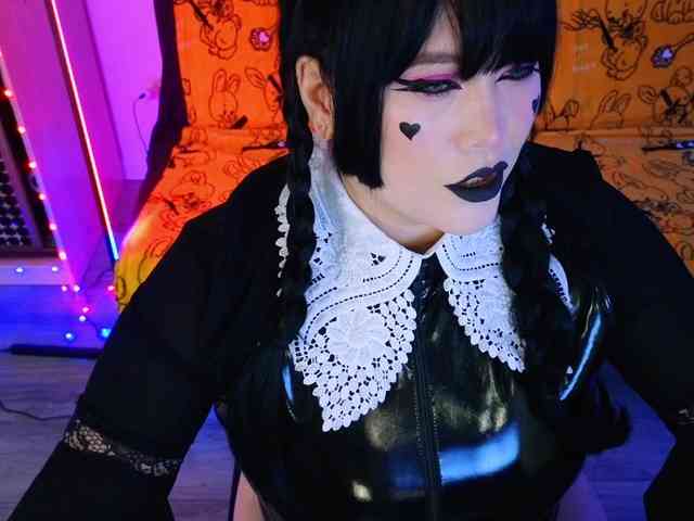 Laura-Wicked webcam
