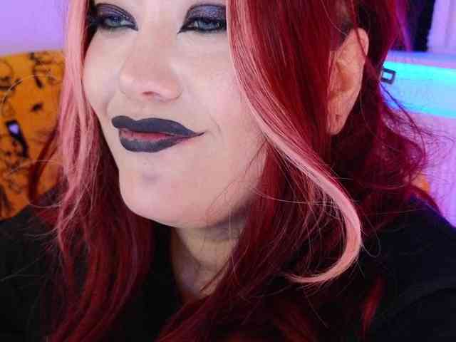 Laura-Wicked webcam