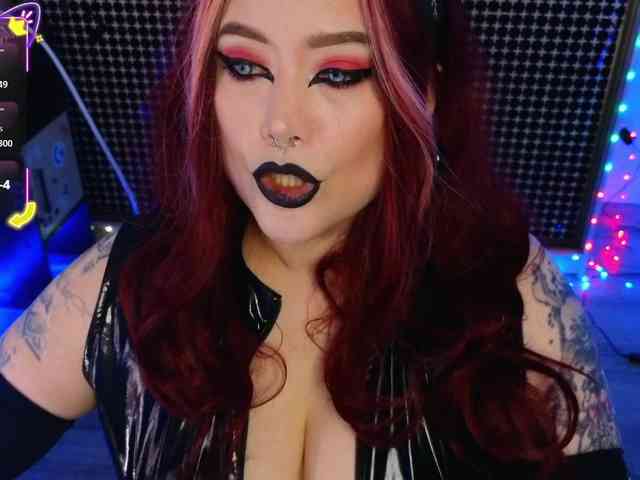 Laura-Wicked webcam