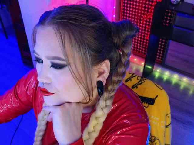 Laura-Wicked webcam