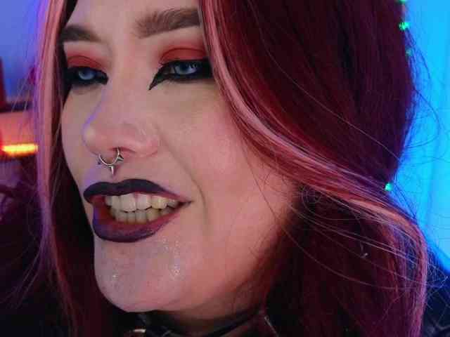 Laura-Wicked webcam