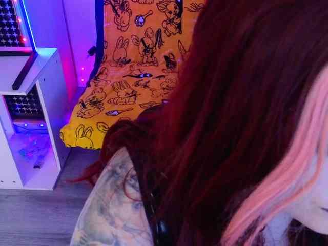 Laura-Wicked webcam