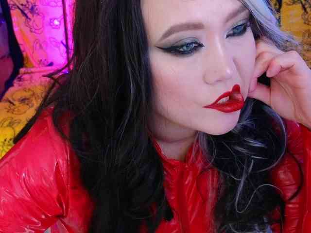 Laura-Wicked webcam