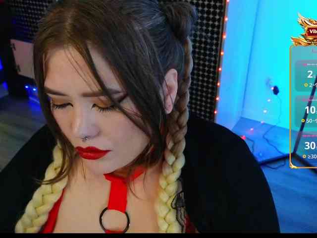 Laura-Wicked webcam