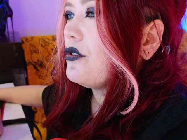 Laura-Wicked webcam