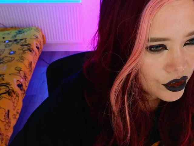 Laura-Wicked webcam