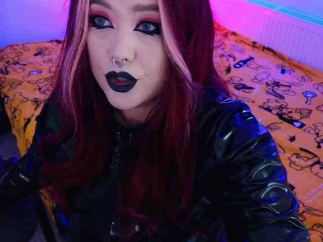 Laura-Wicked webcam