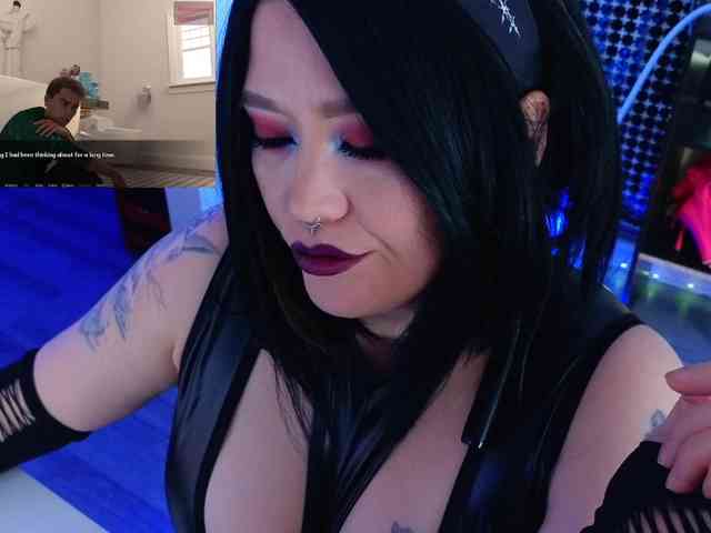 Laura-Wicked webcam