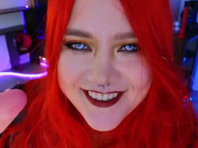 Laura-Wicked webcam