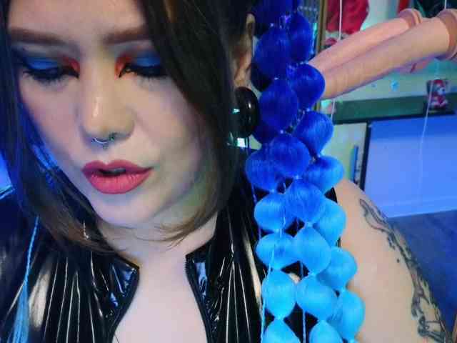 Laura-Wicked webcam