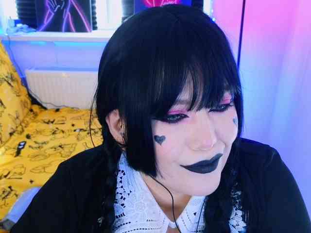 Laura-Wicked webcam