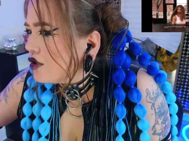 Laura-Wicked webcam