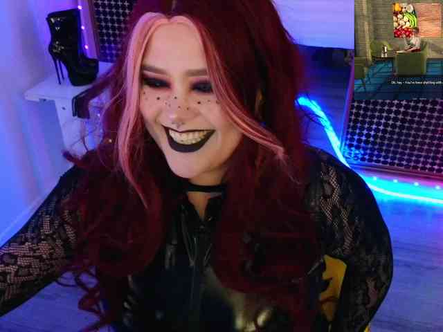 Laura-Wicked webcam