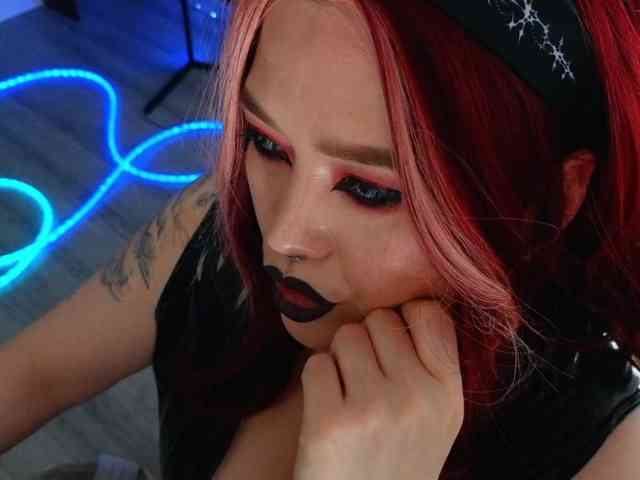 Laura-Wicked webcam