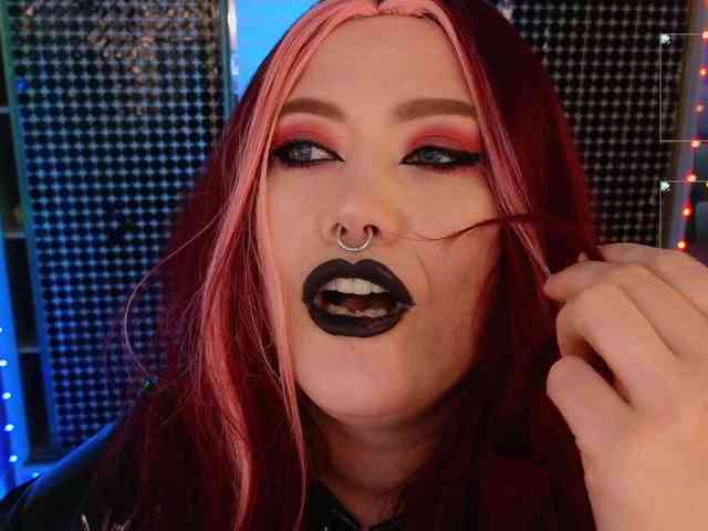 Laura-Wicked webcam
