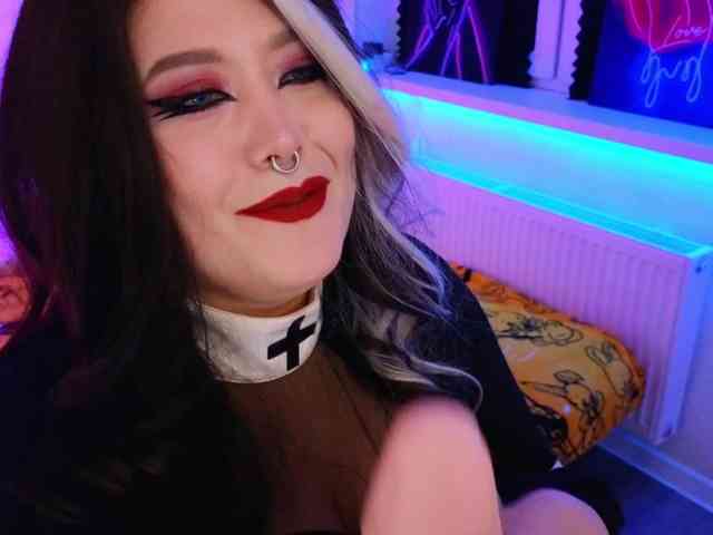 Laura-Wicked webcam