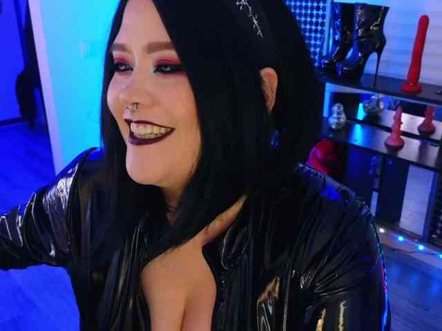 Laura-Wicked webcam